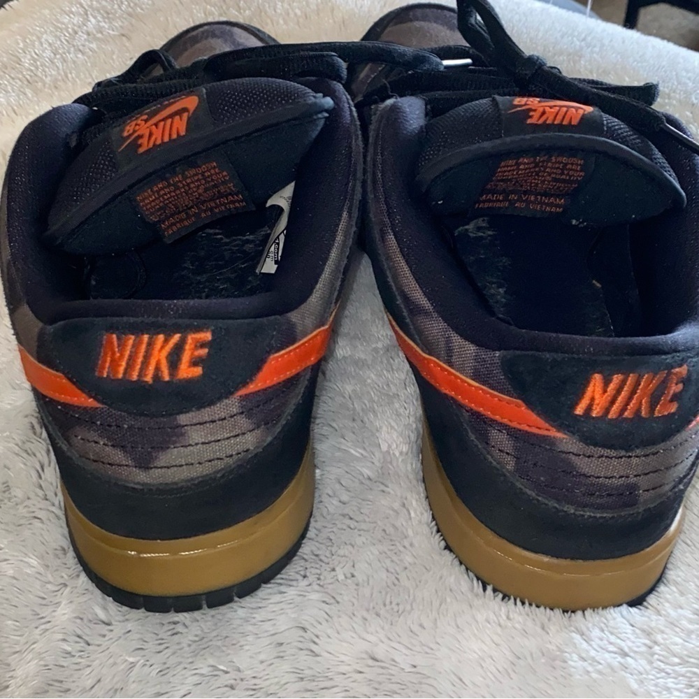 Nike SB Lows​​​​​​​​​​​​​​​​ - Picture 2 of 6